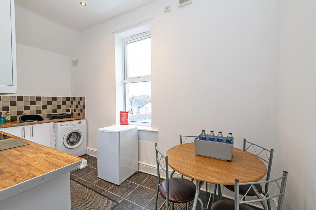 Two Bedroom Holiday Apartment Colwyn Bay Εξωτερικό φωτογραφία